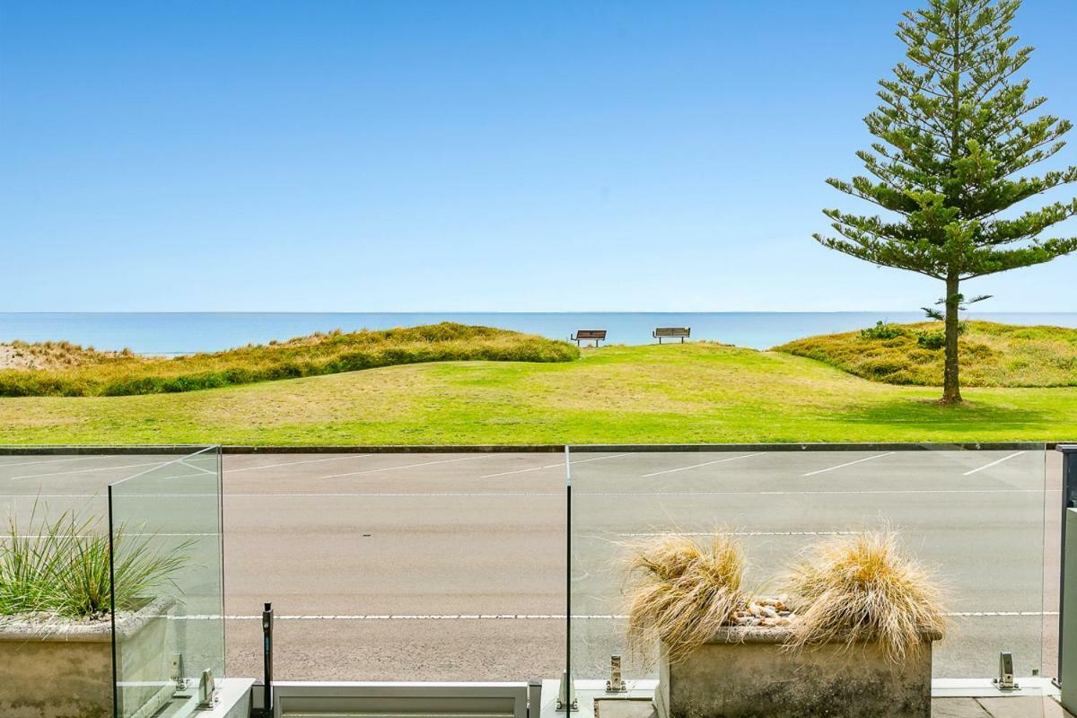 Апартаменты Beachfront Location Маунт-Маунгани Экстерьер фото